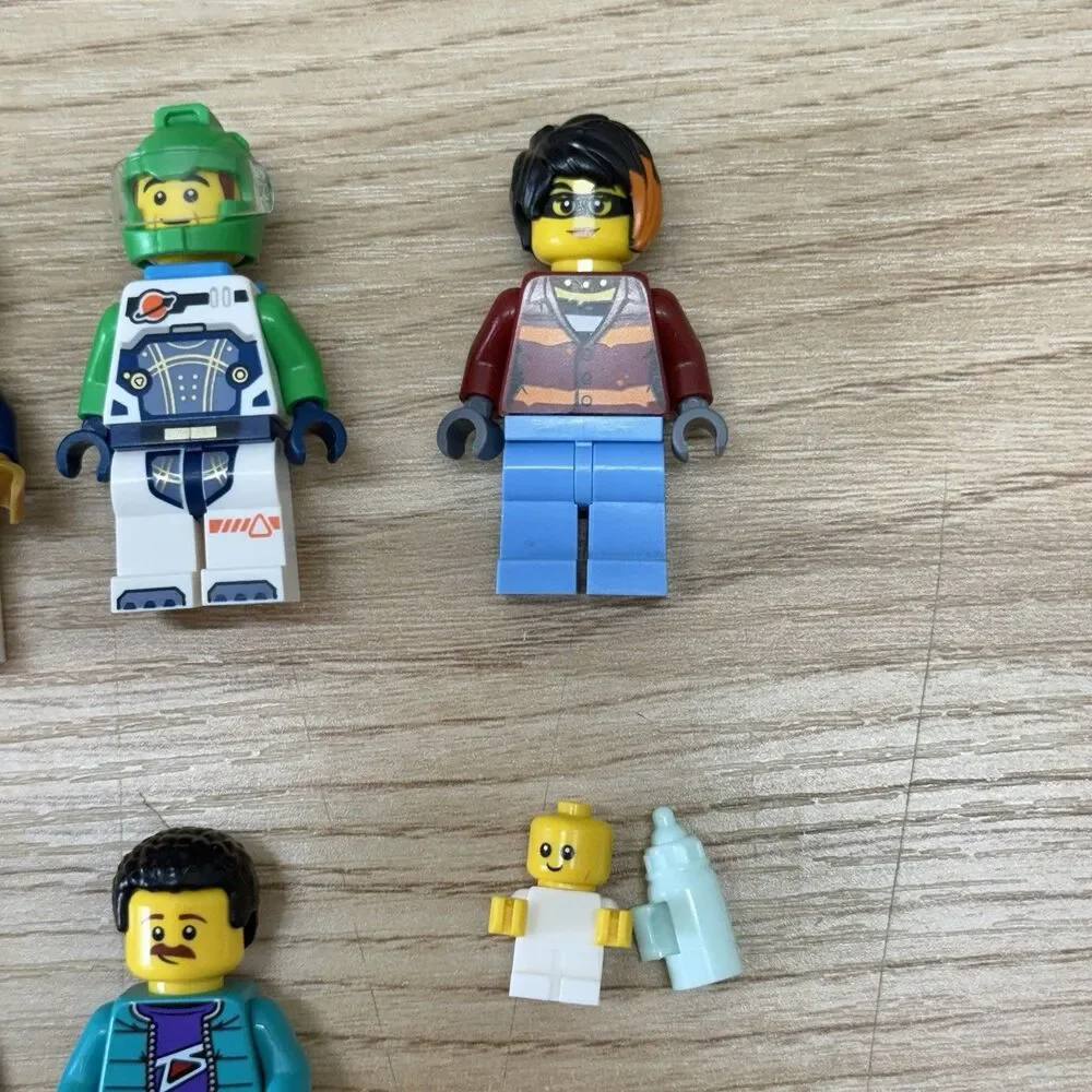 Lego Minifigures Lot Of 10 Lego City Baby Astronaut Police Diver Bulk Bundle - Picture 4 of 5